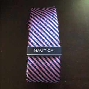 Nautica Men’s tie.